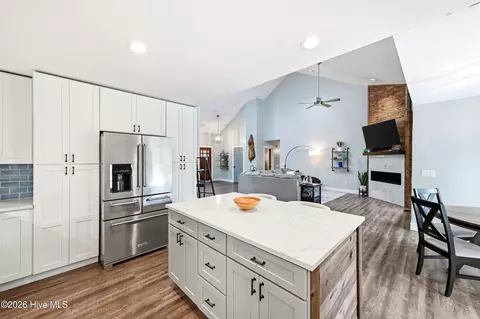 Kitchen - 629 Hughes Rd, Hampstead, NC 28443 photo 4 of 5