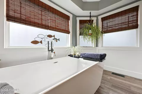 Bath - 629 Hughes Rd, Hampstead, NC 28443 photo 2 of 3