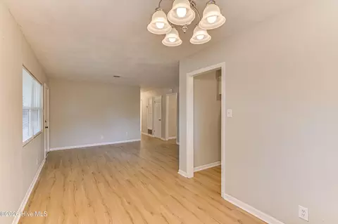 Dining - 2425 Birdie Dr, Augusta, GA 30906 photo 2 of 2