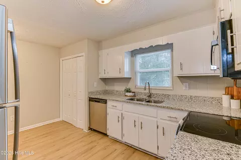 Kitchen - 2425 Birdie Dr, Augusta, GA 30906 photo 1 of 5