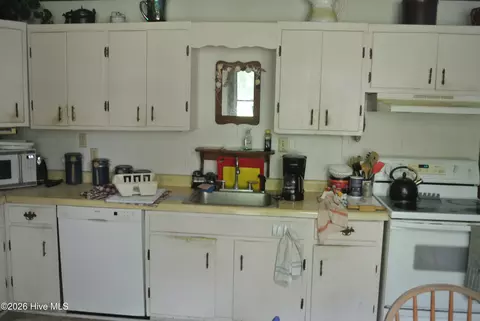 Kitchen - 227 Pigott Rd, Gloucester, NC 28528 photo 3 of 5