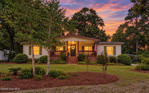 609 Magnolia Dr, Sunset Beach, NC 28468