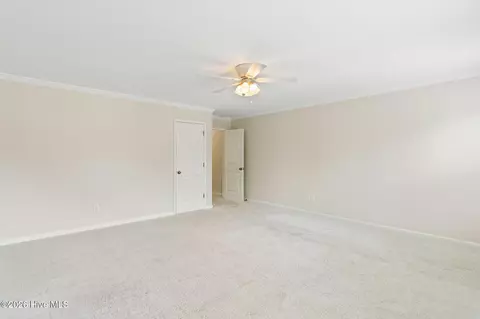 Bedroom - 115 Bunchberry Ct, Hampstead, NC 28443 photo 4 of 5