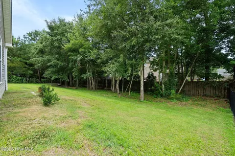 Exterior - 115 Bunchberry Ct, Hampstead, NC 28443 photo 4 of 5