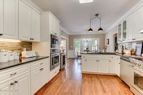 Kitchen - 906 Nerium Trl, Evans, GA 30809 photo 8 of 8