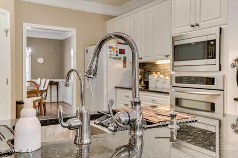 Kitchen - 906 Nerium Trl, Evans, GA 30809 photo 3 of 8