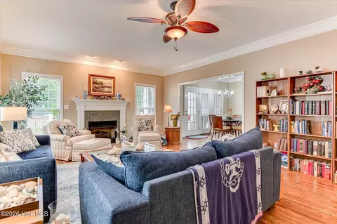 Living - 906 Nerium Trl, Evans, GA 30809 photo 3 of 4