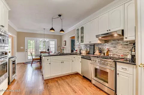 Kitchen - 906 Nerium Trl, Evans, GA 30809 photo 7 of 8