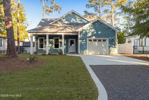254 NE 66th St, Oak Island, NC 28465