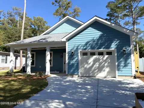 254 NE 66th St, Oak Island, NC 28465