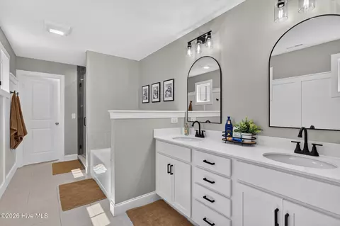 Bath - 58 E Maritt St, Hampstead, NC 28443 photo 1 of 5