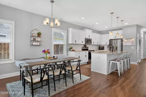 Dining - 58 E Maritt St, Hampstead, NC 28443 photo 1 of 2