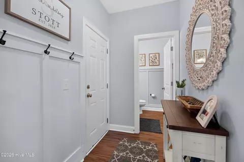 Entry Way - 58 E Maritt St, Hampstead, NC 28443 photo 3 of 4