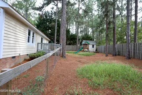 Exterior - 100 Sawmill Rd E, Pinehurst, NC 28374 photo 5 of 7