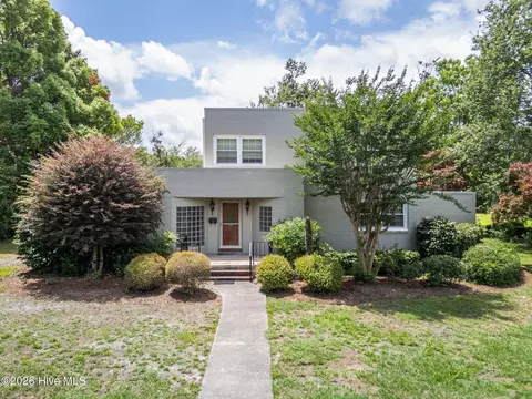 1210 Essex Dr, Wilmington, NC 28403