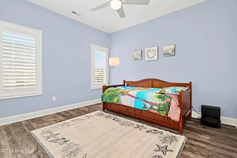 Bedroom - 107 Crystal Moon Way, Hampstead, NC 28443 photo 5 of 6