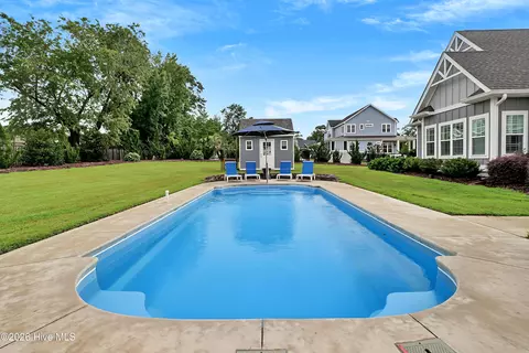 Exterior - 107 Crystal Moon Way, Hampstead, NC 28443 photo 10 of 19