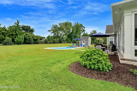 Exterior - 107 Crystal Moon Way, Hampstead, NC 28443 photo 12 of 19