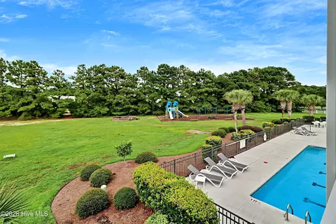 Exterior - 107 Crystal Moon Way, Hampstead, NC 28443 photo 18 of 19