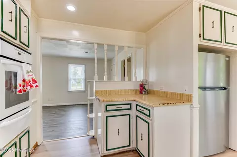 Kitchen - 2001 Battle Row, Augusta, GA 30904 photo 4 of 15