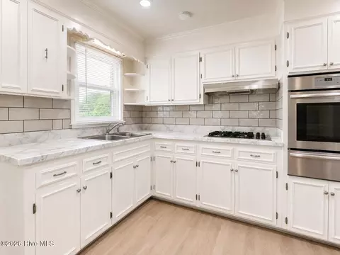 Kitchen - 2001 Battle Row, Augusta, GA 30904 photo 8 of 15