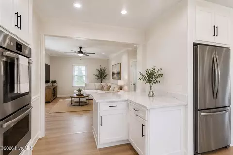 Kitchen - 2001 Battle Row, Augusta, GA 30904 photo 5 of 15