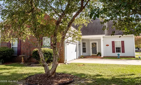 101 Belwood Ct, Jacksonville, NC 28540
