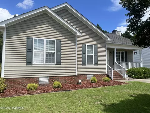 4408 Surrey Meadows Dr, Winterville, NC 28590