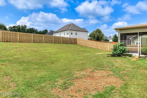 Exterior - 220 Edenbridge Way, Evans, GA 30809 photo 6 of 7