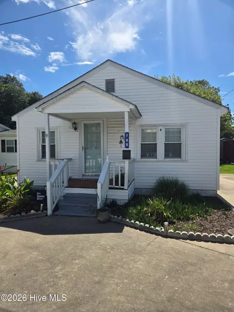 109 Carteret Ave, Beaufort, NC 28516