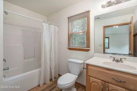 Bath - 62 Ellis Ln, Murphy, NC 28906 photo 3 of 3