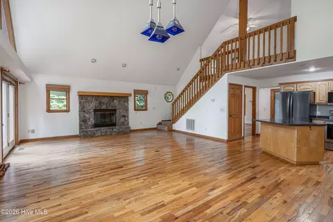 Living - 62 Ellis Ln, Murphy, NC 28906 photo 1 of 9