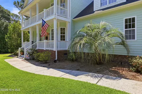 Exterior - 564 Royal Tern Dr, Hampstead, NC 28443 photo 2 of 19