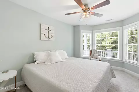 Bedroom - 564 Royal Tern Dr, Hampstead, NC 28443 photo 9 of 12