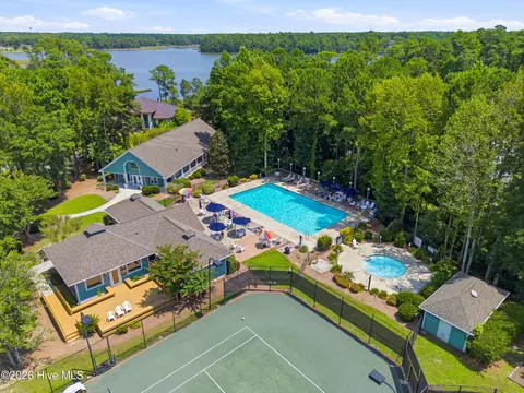 Exterior - 564 Royal Tern Dr, Hampstead, NC 28443 photo 18 of 19