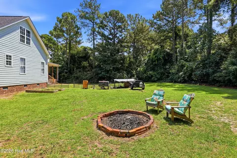 Exterior - 564 Royal Tern Dr, Hampstead, NC 28443 photo 14 of 19