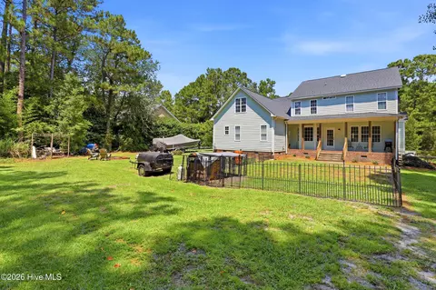 Exterior - 564 Royal Tern Dr, Hampstead, NC 28443 photo 16 of 19