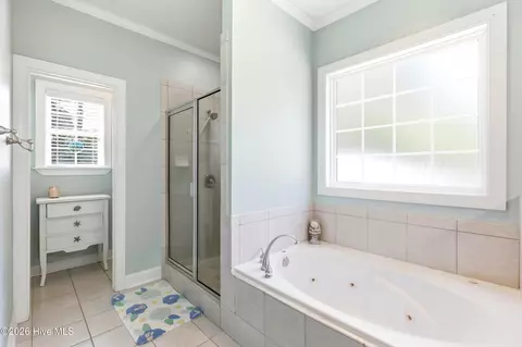 Bath - 564 Royal Tern Dr, Hampstead, NC 28443 photo 2 of 4