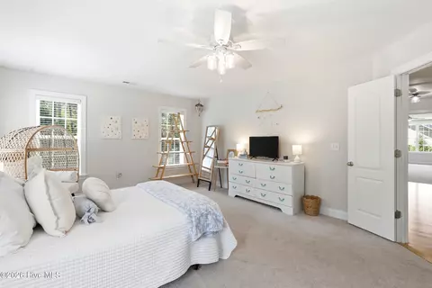 Bedroom - 564 Royal Tern Dr, Hampstead, NC 28443 photo 7 of 12