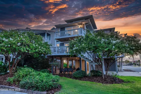 120 S Lumina Ave S #3, Wrightsville Beach, NC 28480