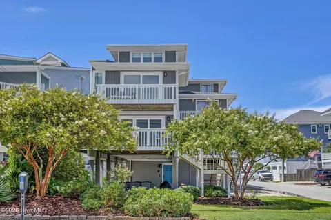 120 S Lumina Ave S #3, Wrightsville Beach, NC 28480