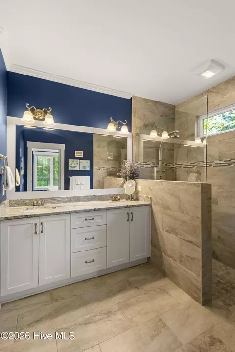 Bath - 121 Cypress Dr, Mccormick, SC 29835 photo 1 of 8