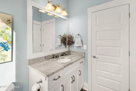 Bath - 121 Cypress Dr, Mccormick, SC 29835 photo 7 of 8