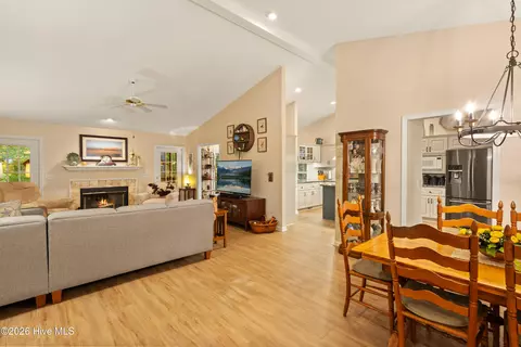 Dining - 305 Misty Cv, Mccormick, SC 29835 photo 3 of 3