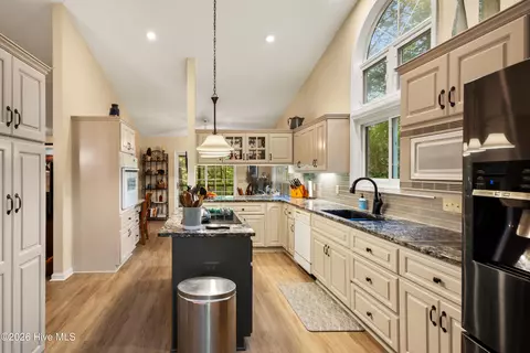 Kitchen - 305 Misty Cv, Mccormick, SC 29835 photo 1 of 6