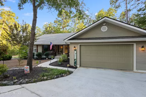 Exterior - 305 Misty Cv, Mccormick, SC 29835 photo 2 of 11