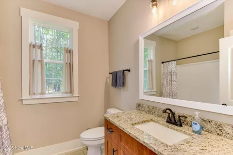 Bath - 213 Matthews Ln, Mccormick, SC 29835 photo 4 of 5