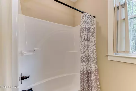 Bath - 213 Matthews Ln, Mccormick, SC 29835 photo 5 of 5