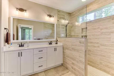 Bath - 213 Matthews Ln, Mccormick, SC 29835 photo 1 of 5