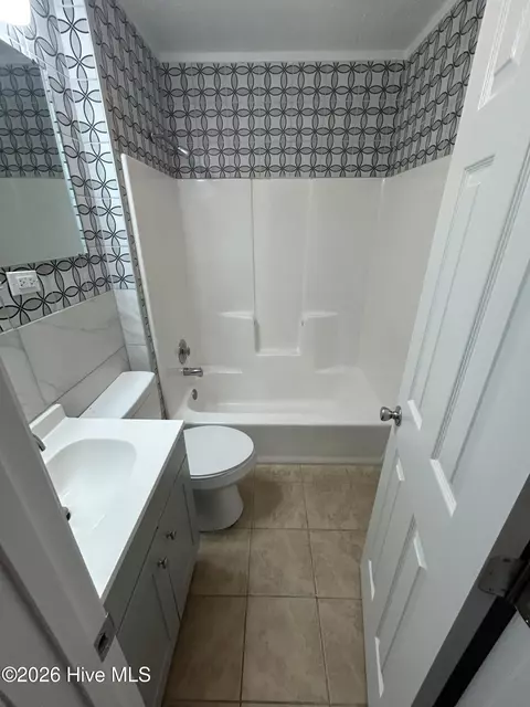 Bath - 2838 Thomas Ln, Augusta, GA 30906 photo 1 of 1